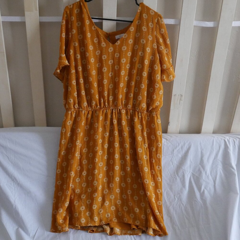 Women's Yellow and White Dress